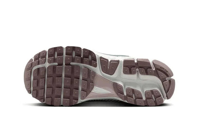 Nike Zoom Vomero 5 Metallic Silver Platinum Violet Silver/Violet
